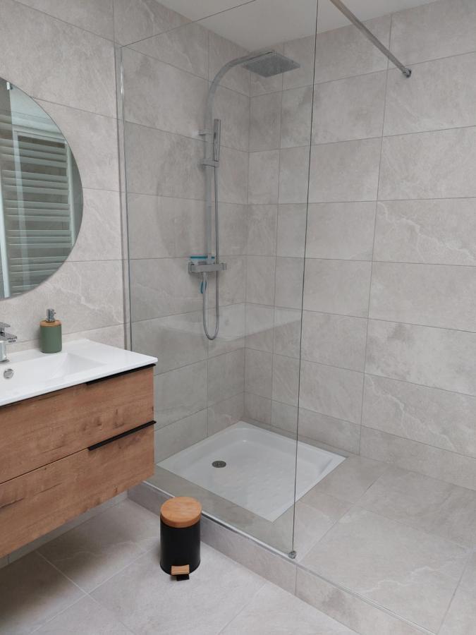 Le Peyrot*** Coeur De Ville 55M² Avec Patio Rodez Buitenkant foto